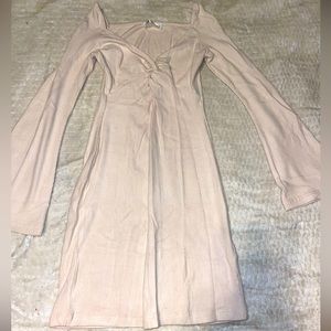 Fitted dress with bell sleeves